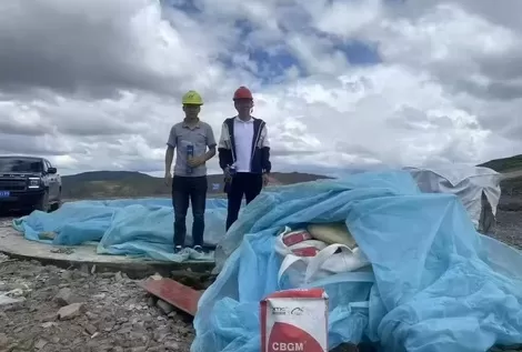 Levantamiento histórico: la primera turbina se alzó en el parque eólico más alto del mundo en el Tíbet con materiales de Sino-Sina